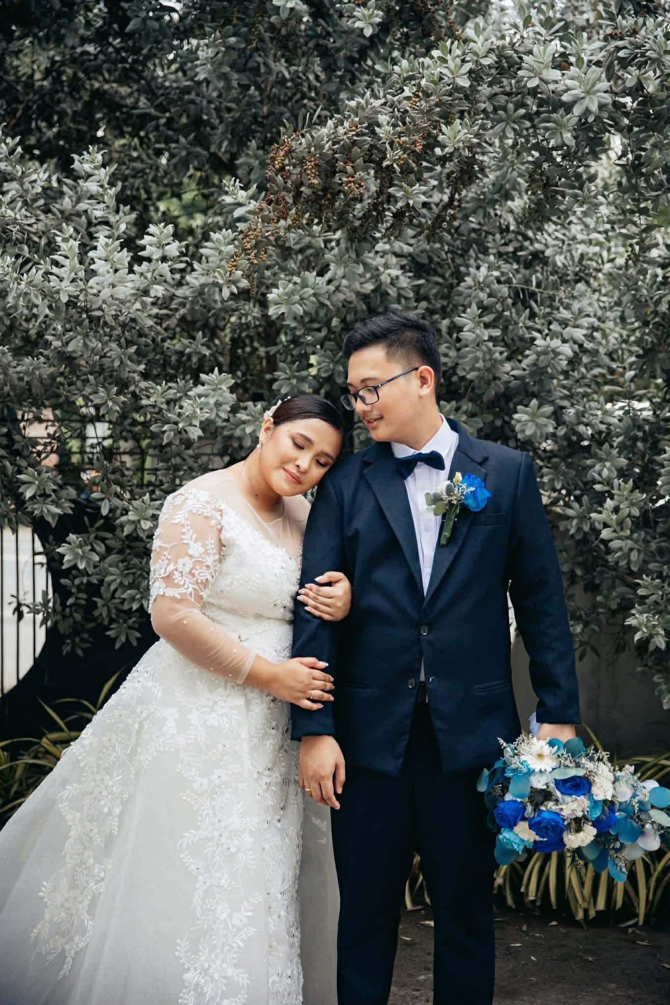Wedding reception — couple and guests in intimate moments